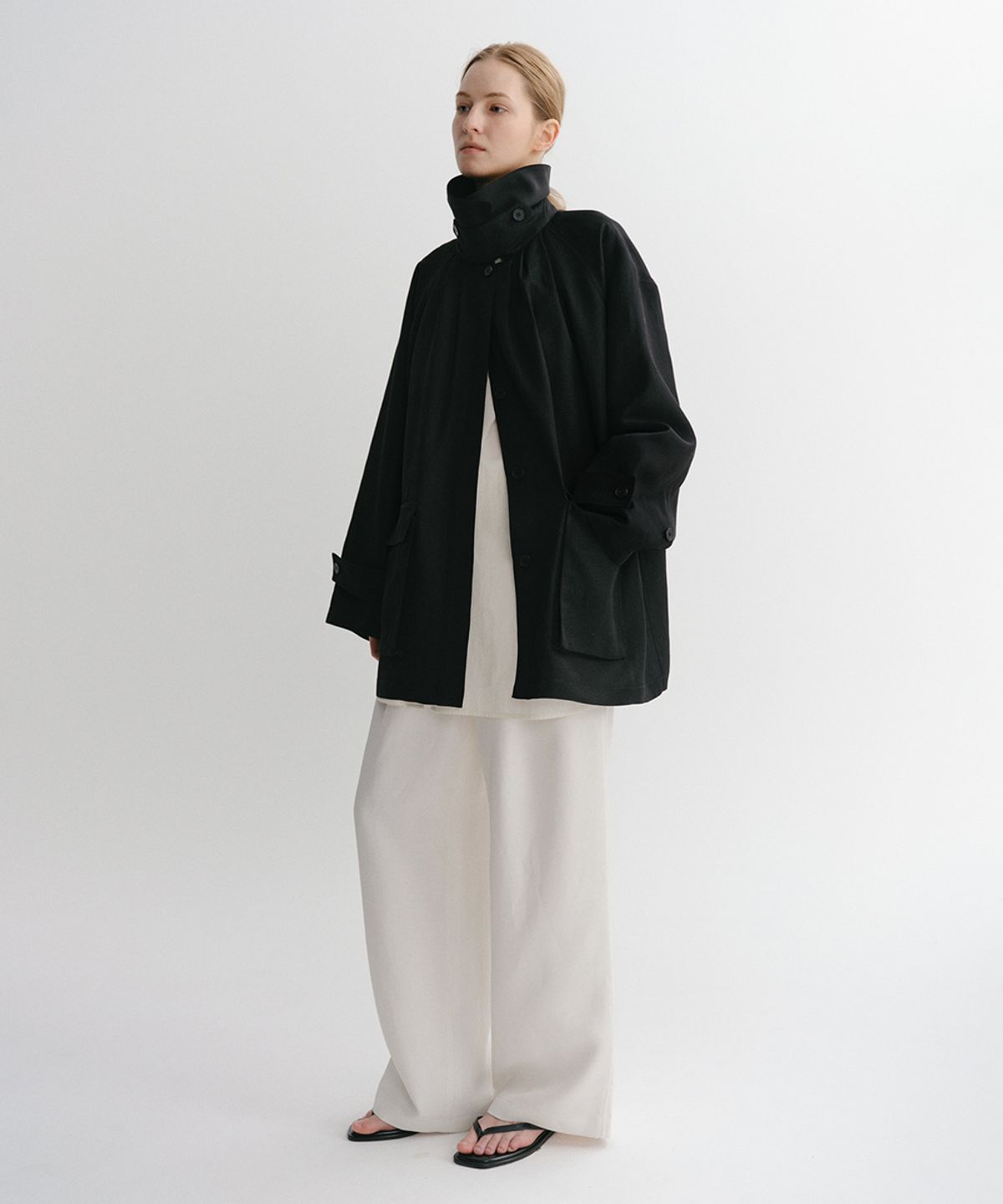 이아(EAAH) LINEN TUCK VOLUME JACKET (BLACK)