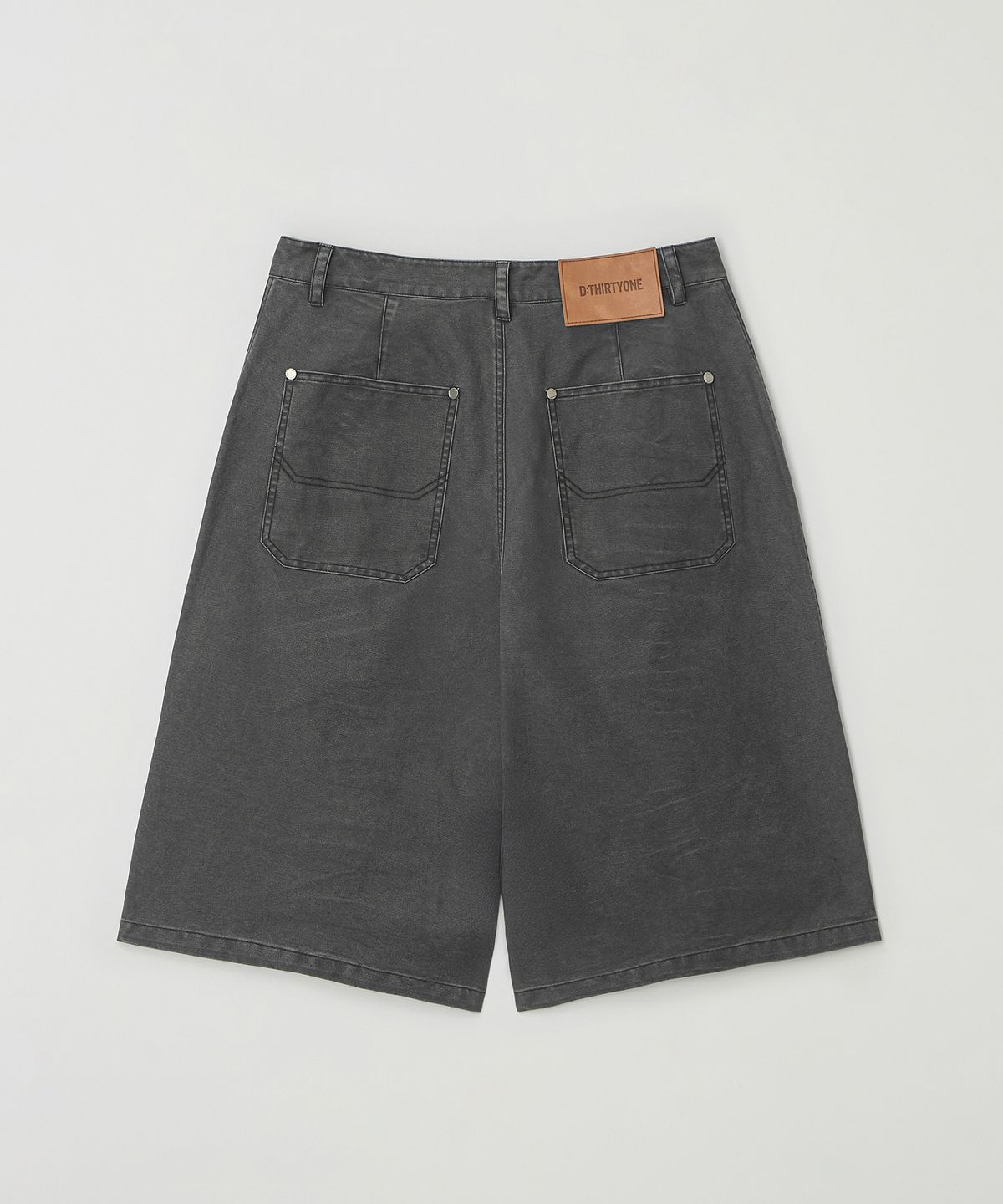 디써티원(DTHIRTYONE) Pigment Dyed Bermuda Shorts (CHARCOAL)