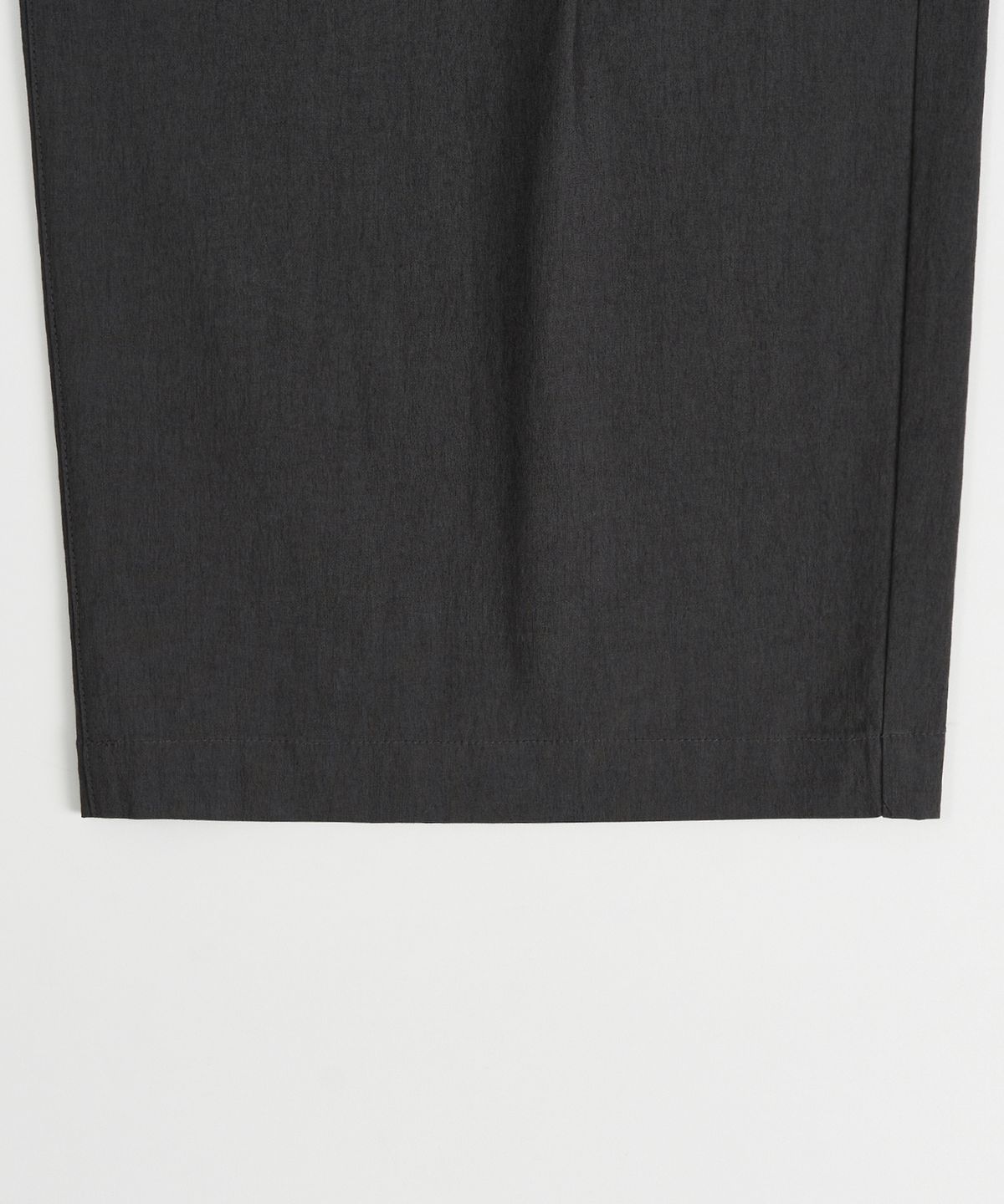 엑스컨테이너(EXCONTAINER) [여름용] 나일론 이지 턱 와이드 팬츠 (CHARCOAL)
