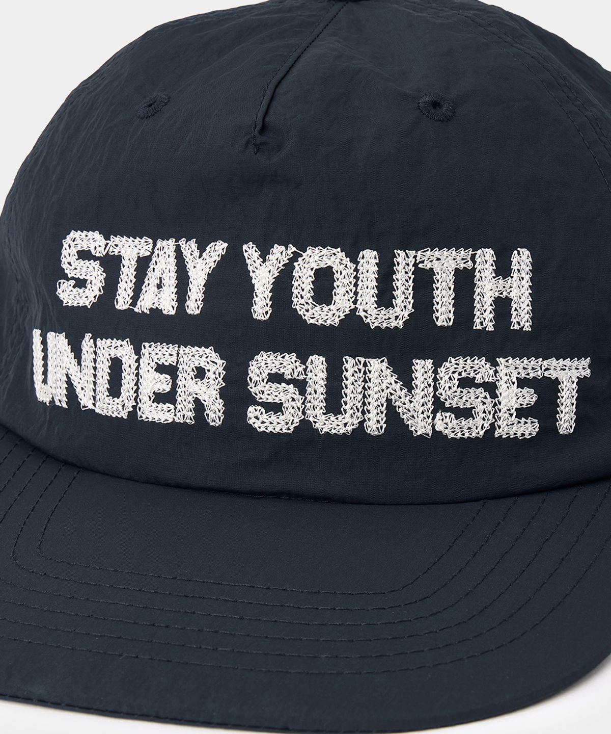 메종미네드(MAISON MINED) NYLON TRUCKER CAP NAVY