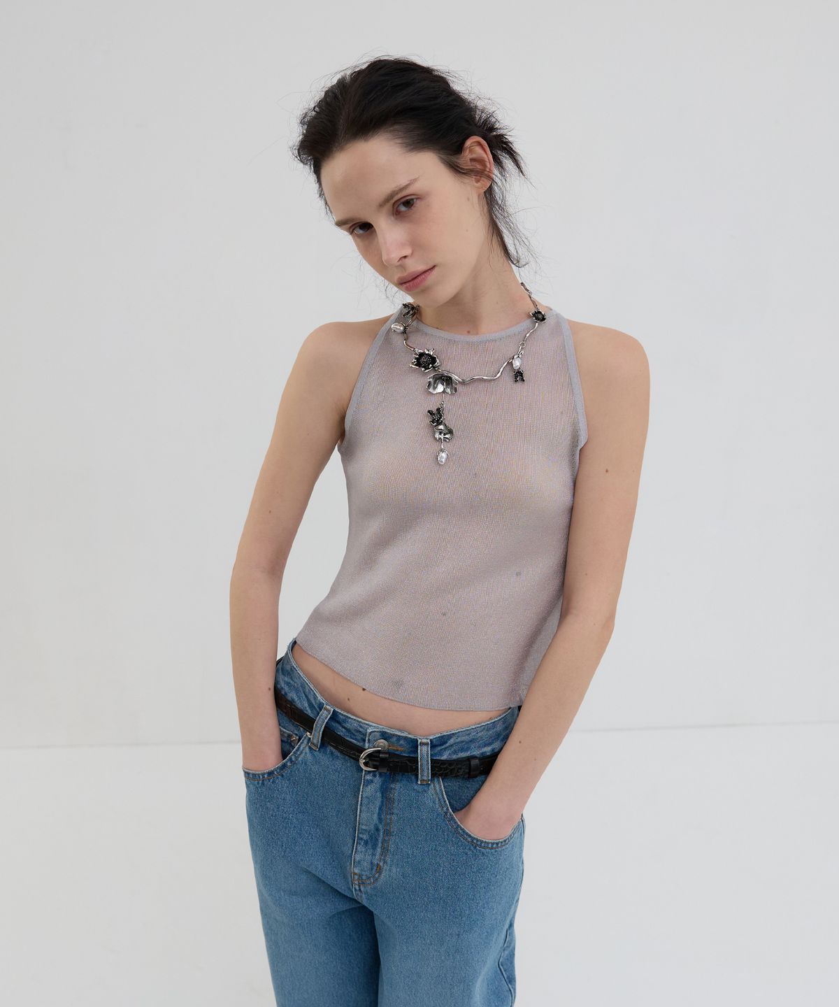 오버듀플레어(OVERDUEFLAIR) SHEER GLOSSY HALTER KNIT TOP_SILVER