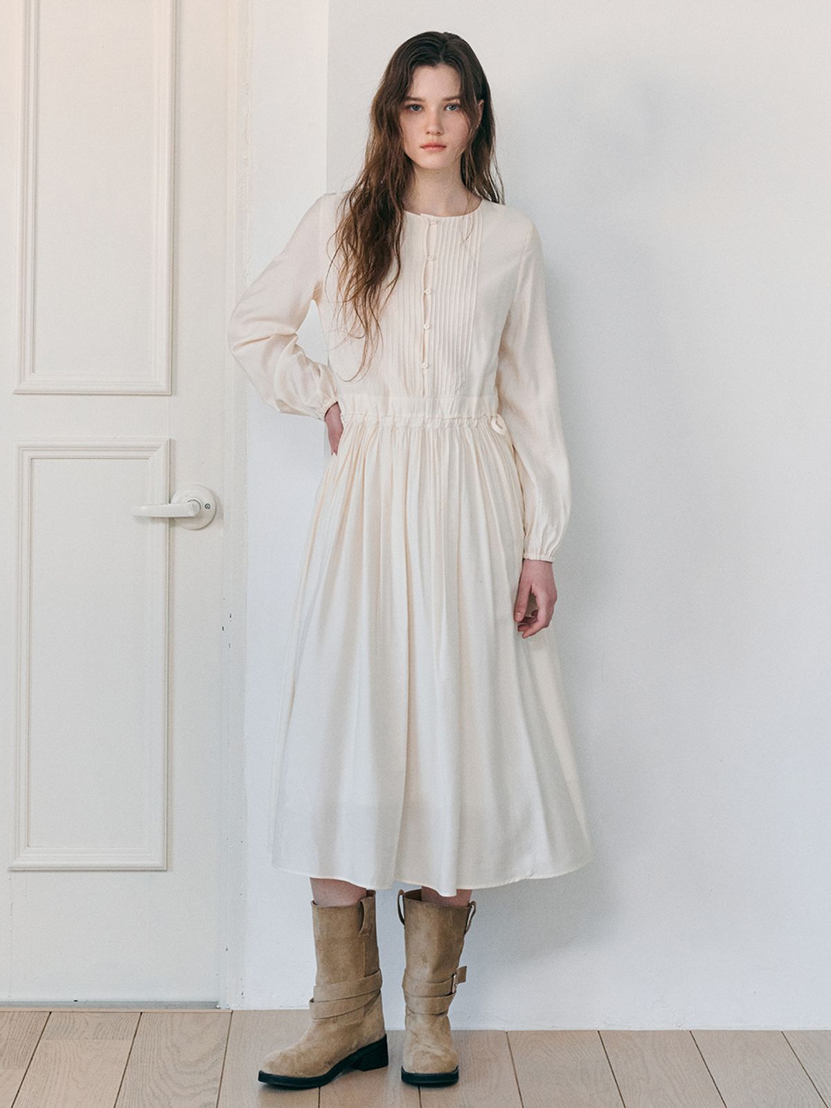 에트몽(ETMON) Pintuck Button Long Dress, Cream