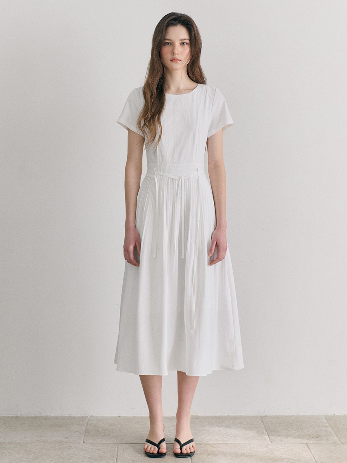 에트몽(ETMON) Pintuck Pleats Strap Dress, White