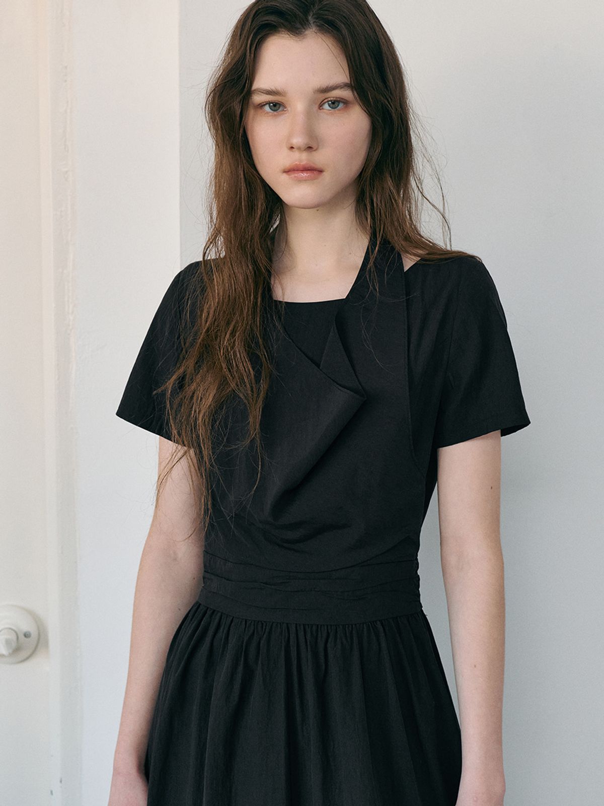 에트몽(ETMON) Layered Halter Dress, Black