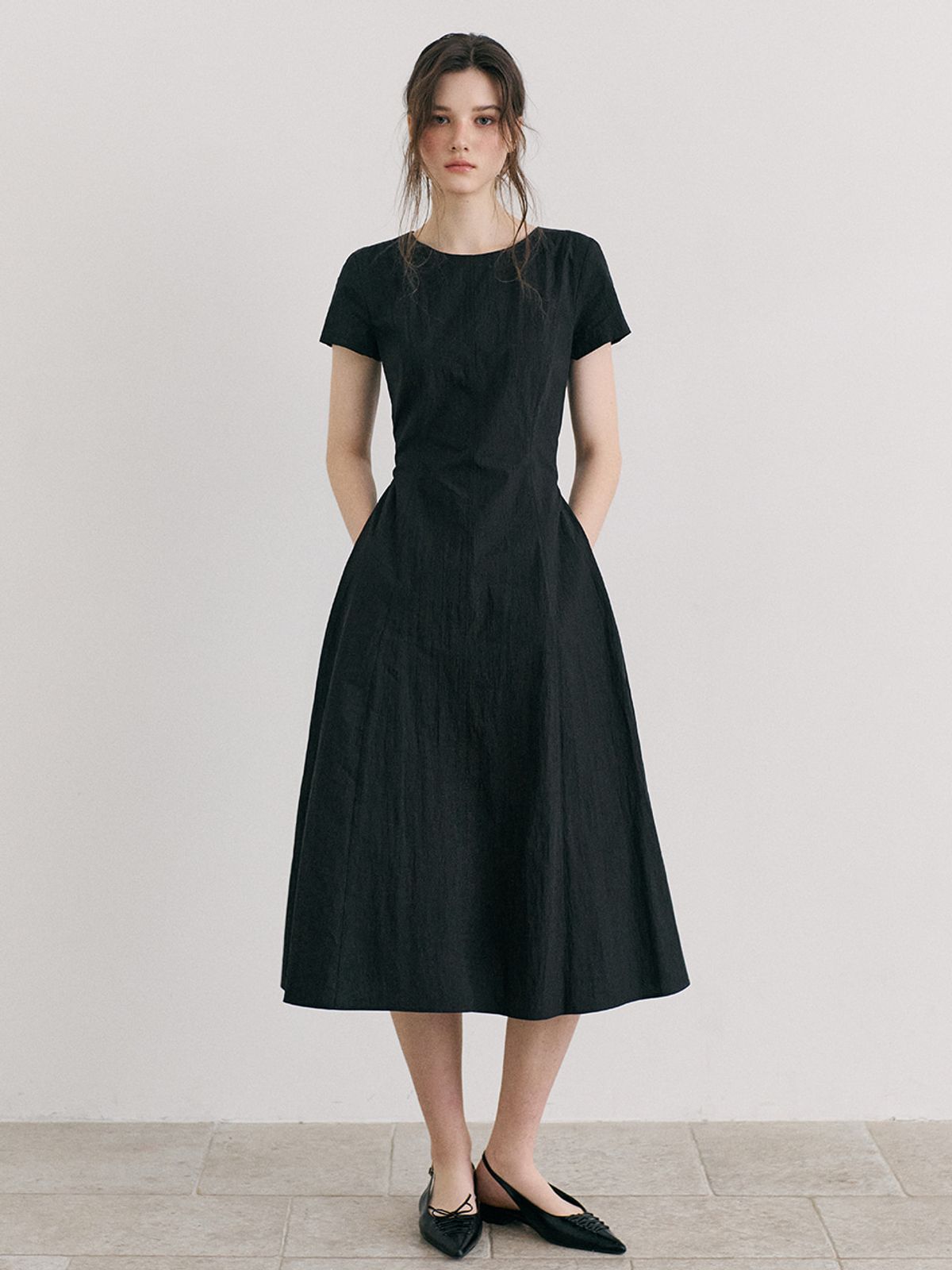 에트몽(ETMON) Side Button Stitch Dress, Black