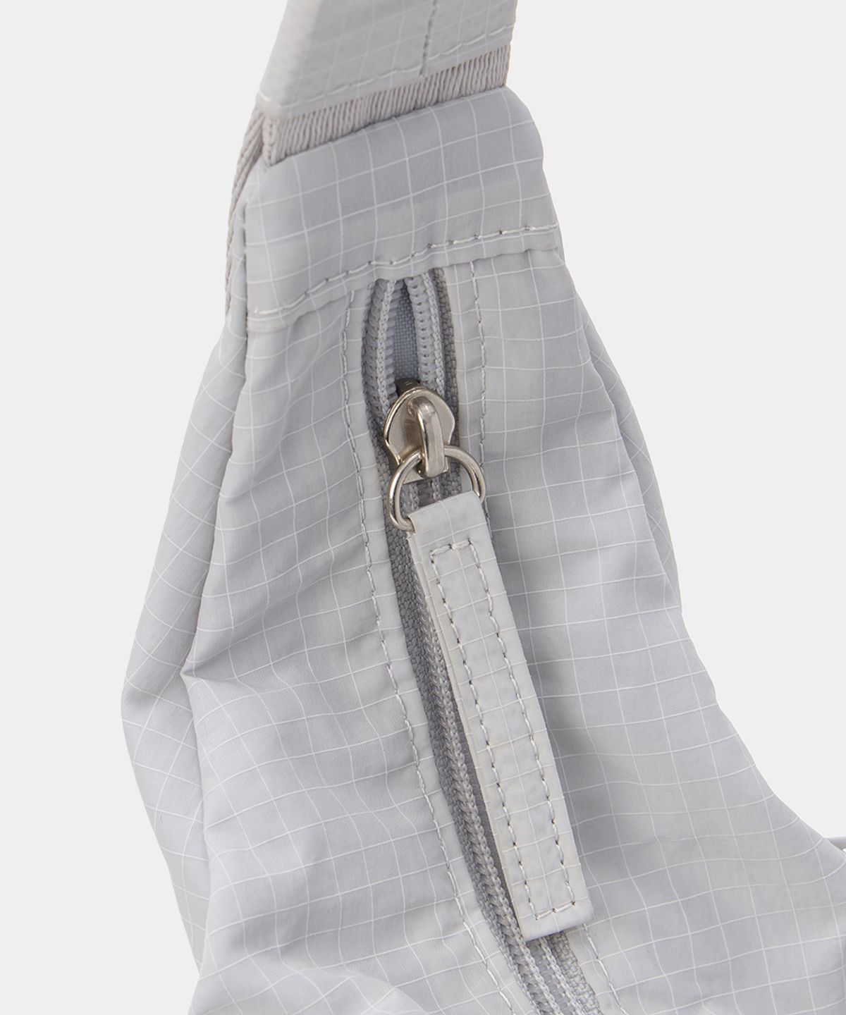 메종미네드(MAISON MINED) NYLON CROSS BAG LIGHT GRAY