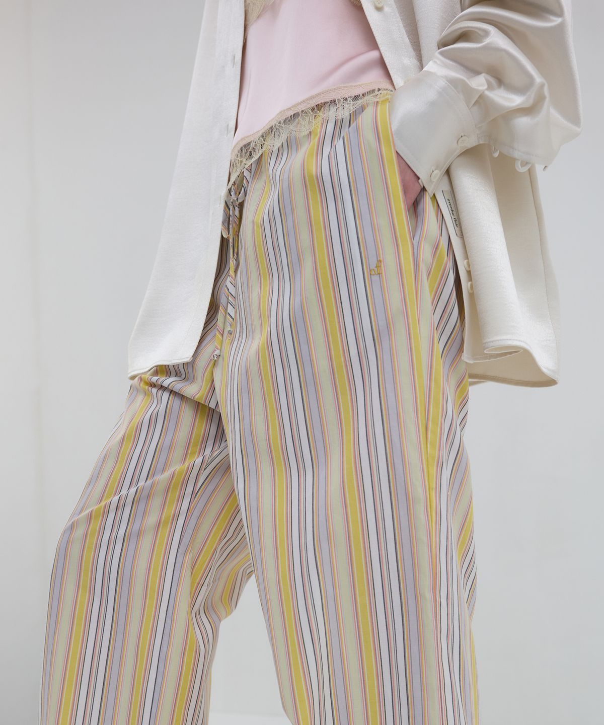 오버듀플레어(OVERDUEFLAIR) STRIPE WIDE PANTS_YELLOW