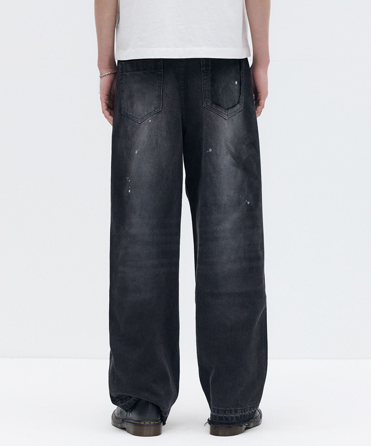 메종미네드(MAISON MINED) HAND PAINT FADED DENIM PANTS BLACK