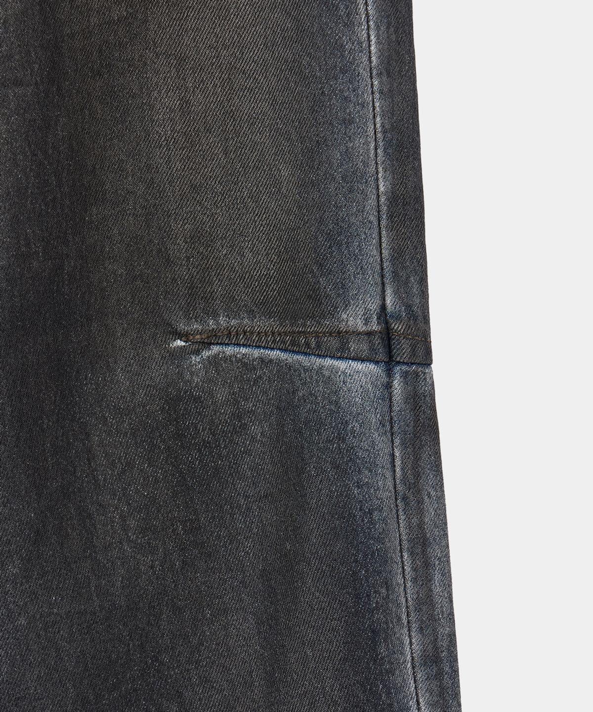 메종미네드(MAISON MINED) DARK WAX COATED DENIM PANTS BLUE