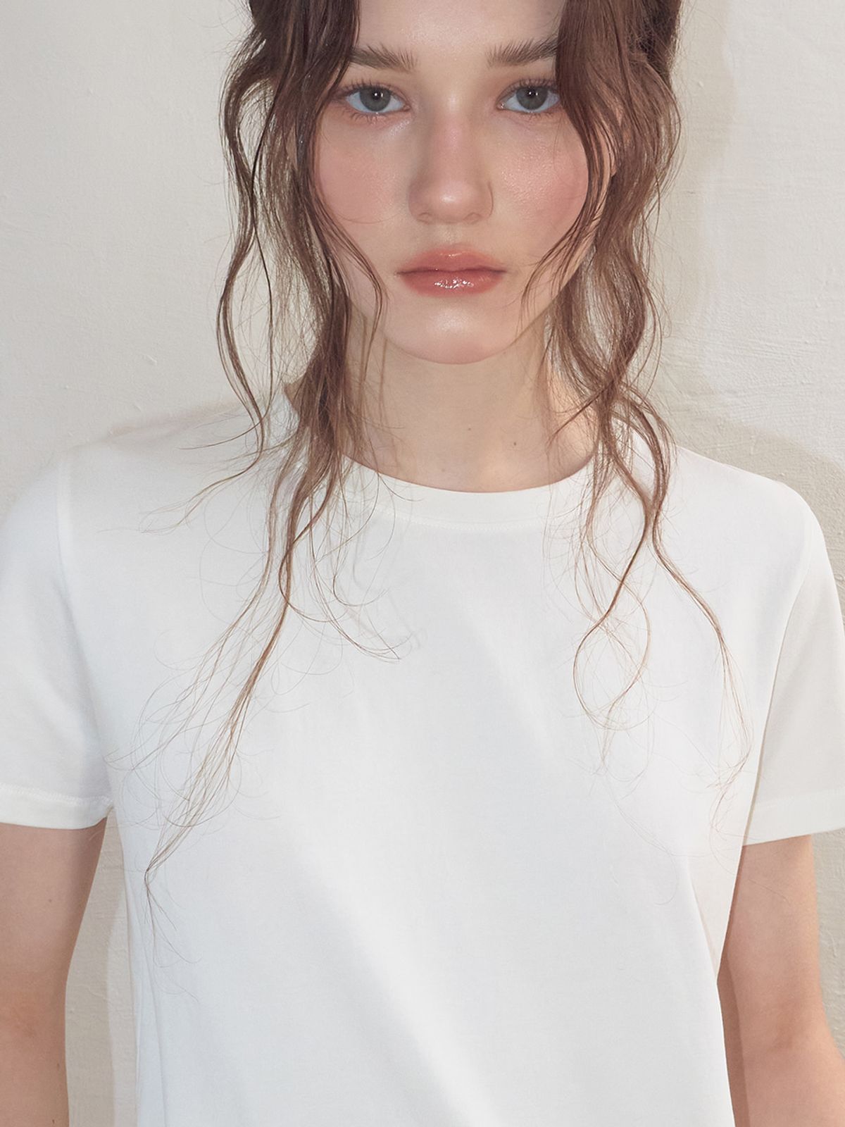 에트몽(ETMON) Round Neck T-Shirt, Ivory