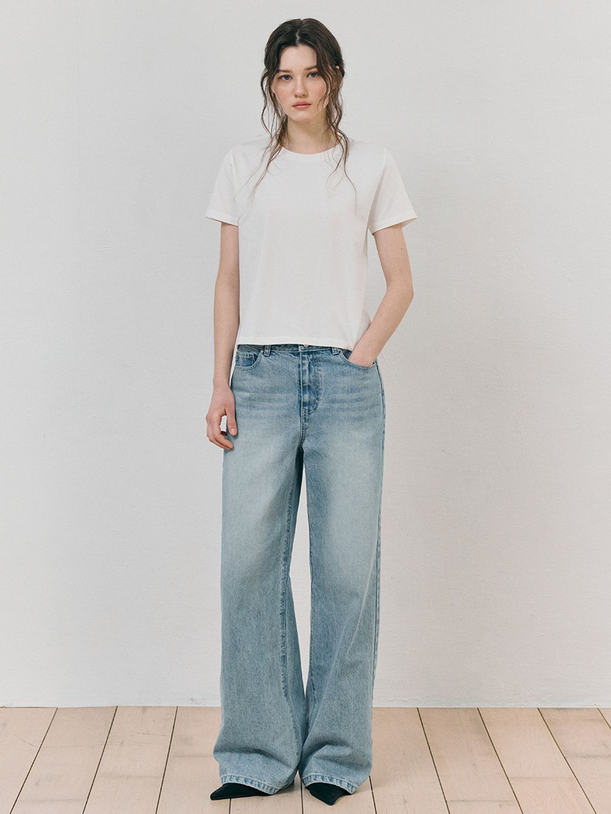 에트몽(ETMON) Round Neck T-Shirt, Ivory