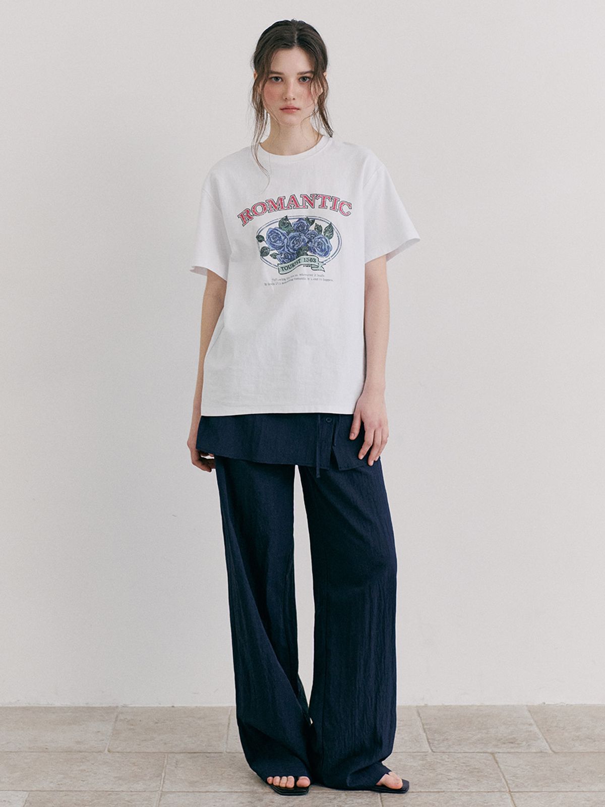 에트몽(ETMON) Romantic Graphic T-Shirt, White