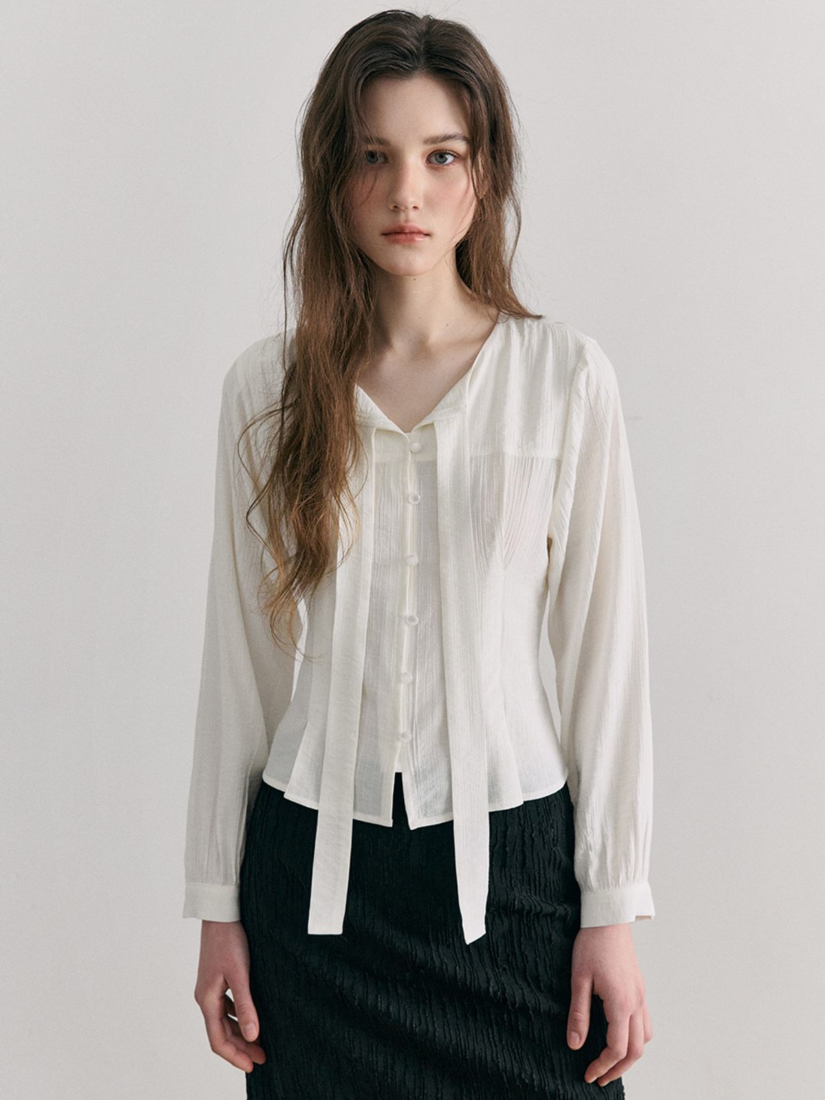 에트몽(ETMON) Tie Pintuck Blouse, Ivory