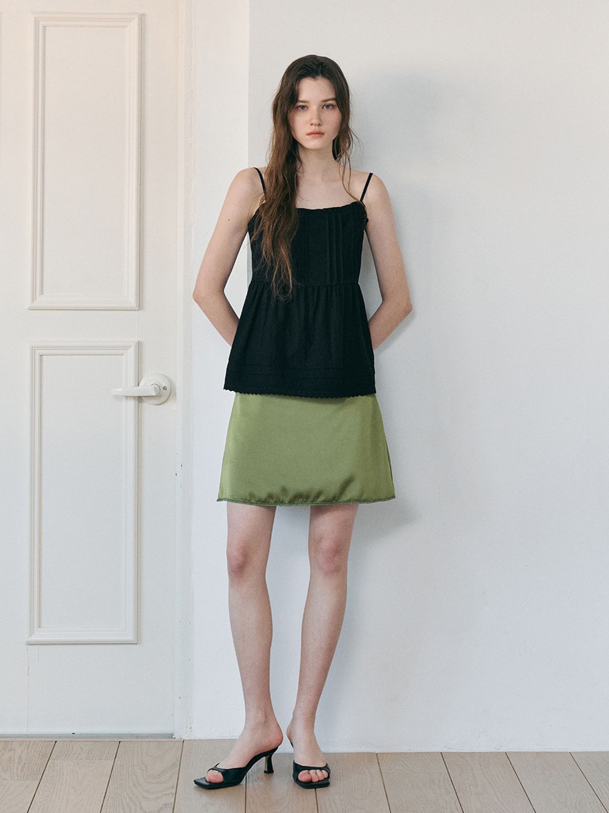에트몽(ETMON) Pintuck Sleeveless Blouse, Black