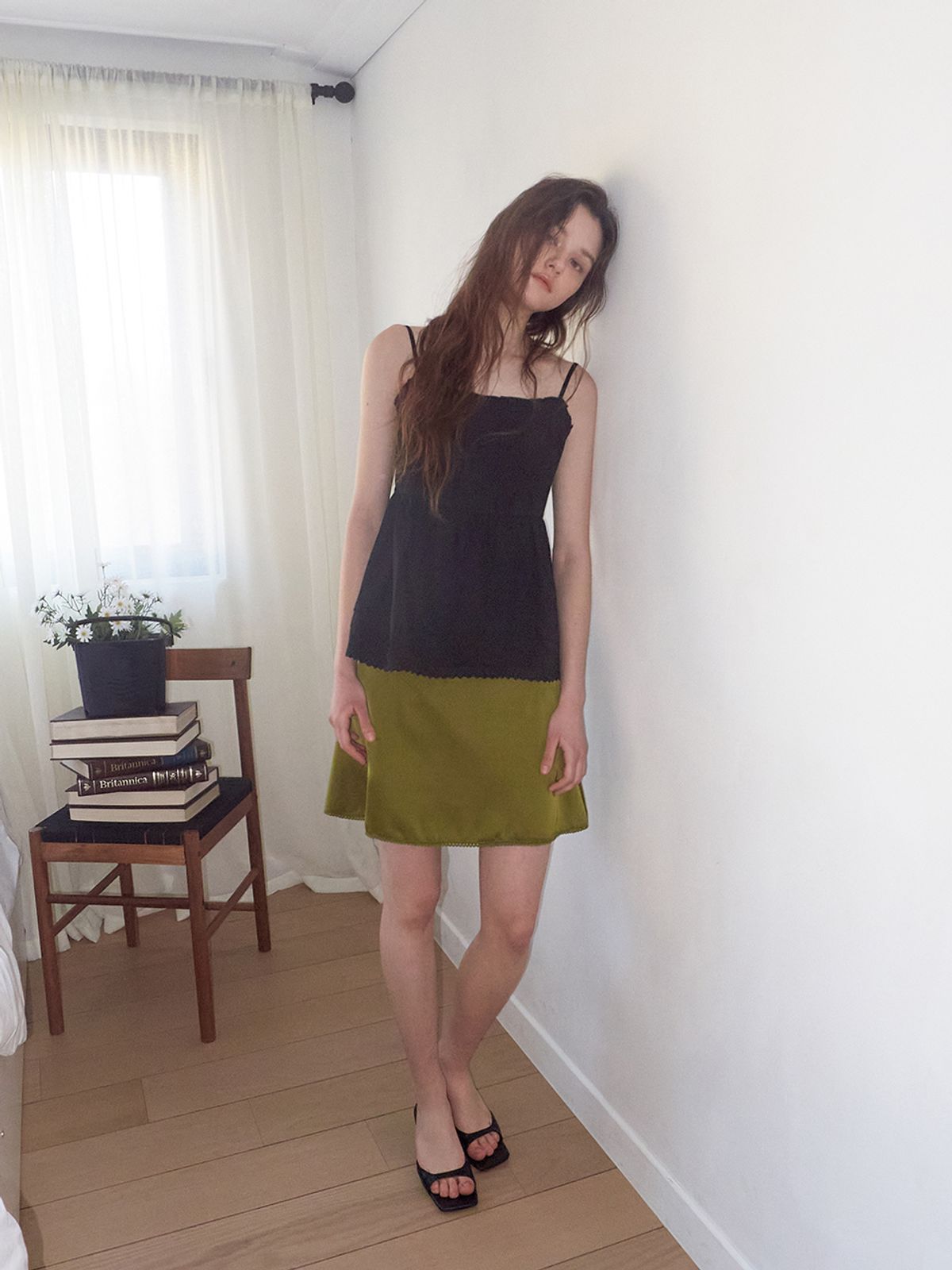 에트몽(ETMON) Pintuck Sleeveless Blouse, Black