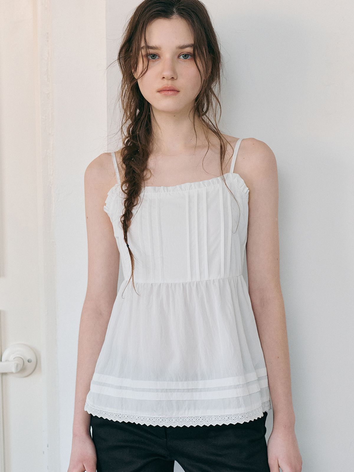 에트몽(ETMON) Pintuck Sleeveless Blouse, White