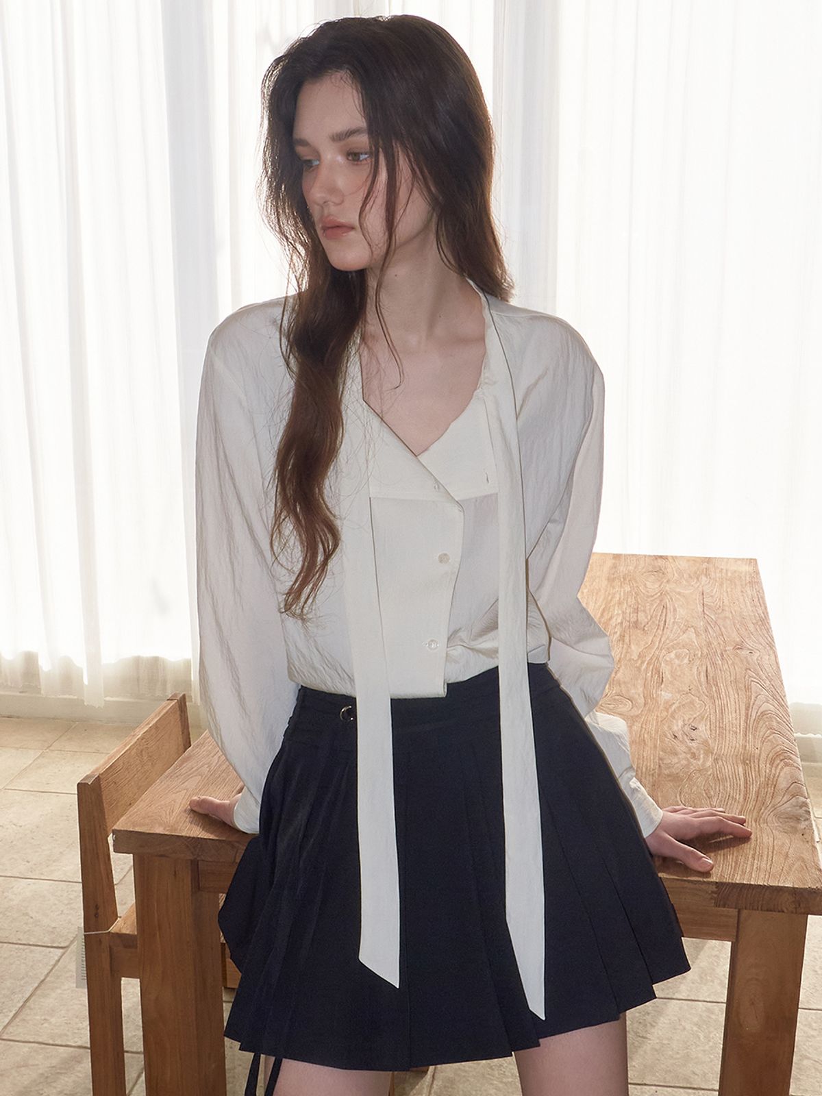 에트몽(ETMON) Unbalanced Tie Blouse, Cream
