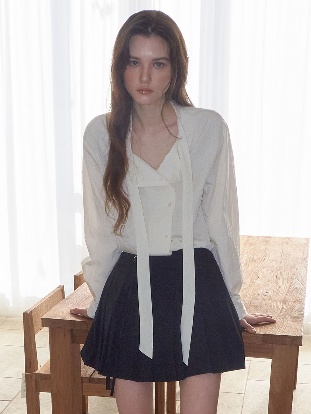 에트몽(ETMON) Unbalanced Tie Blouse, Cream