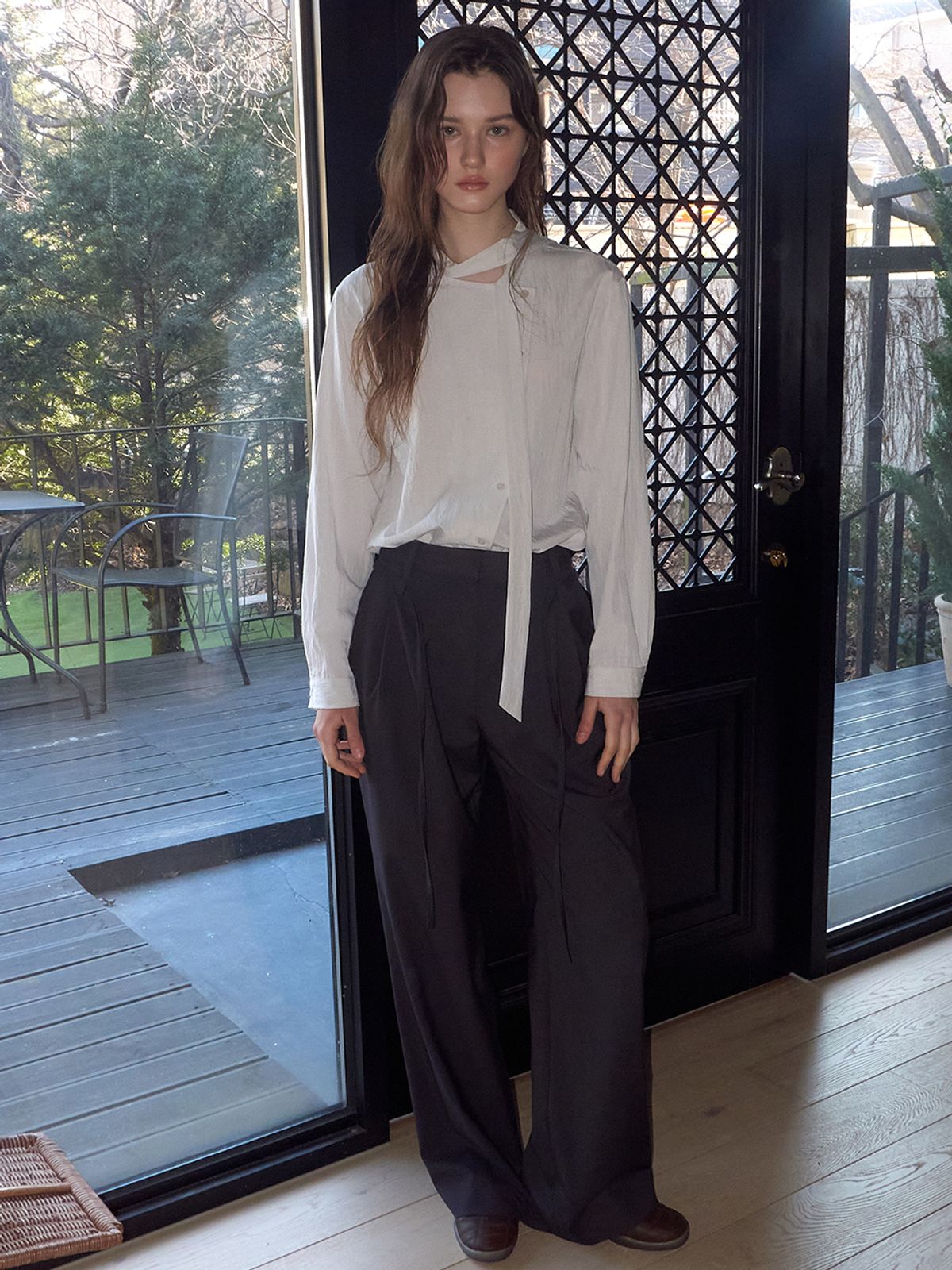 에트몽(ETMON) Unbalanced Tie Blouse, Greyish Blue
