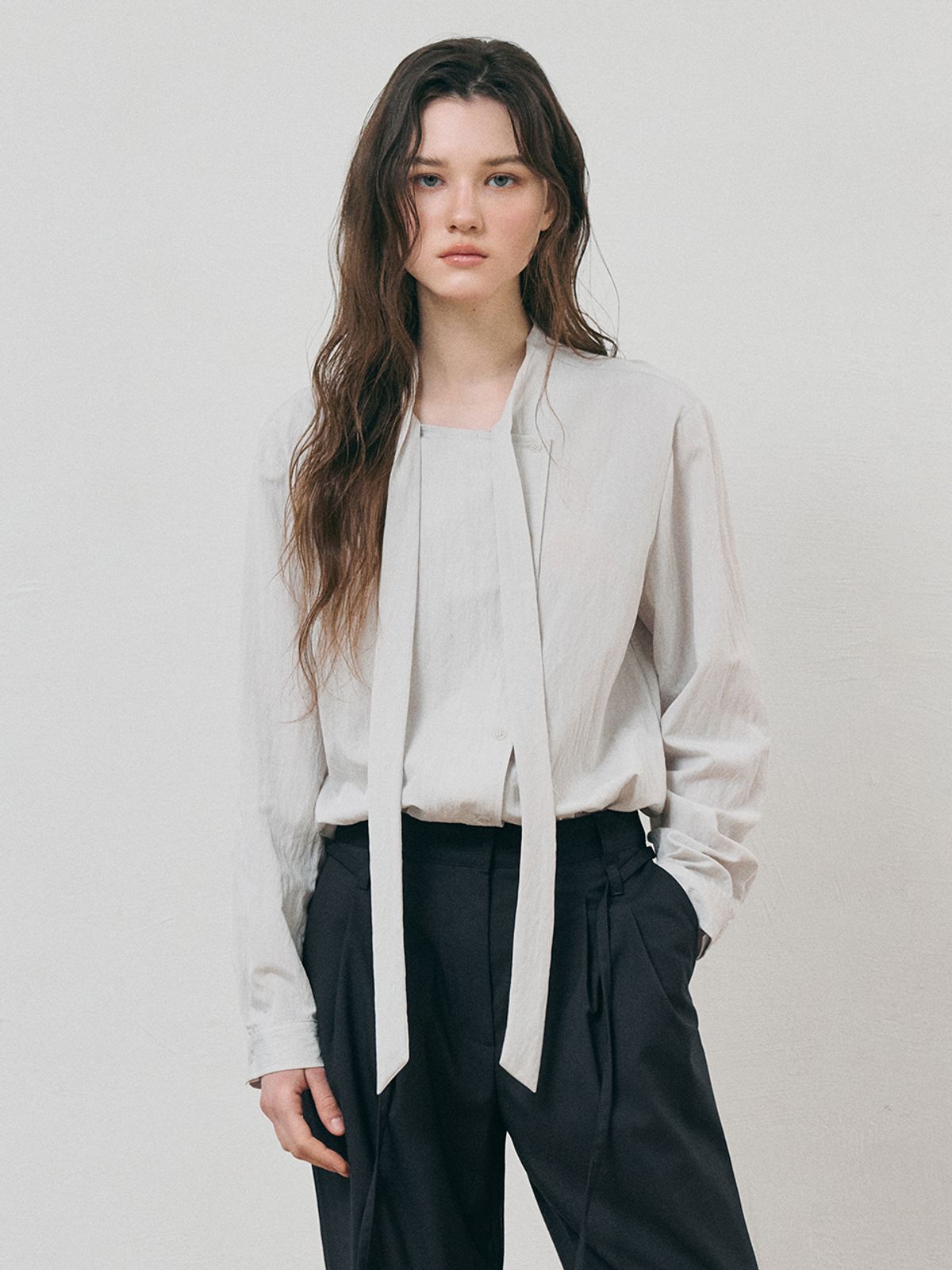 에트몽(ETMON) Unbalanced Tie Blouse, Greyish Blue