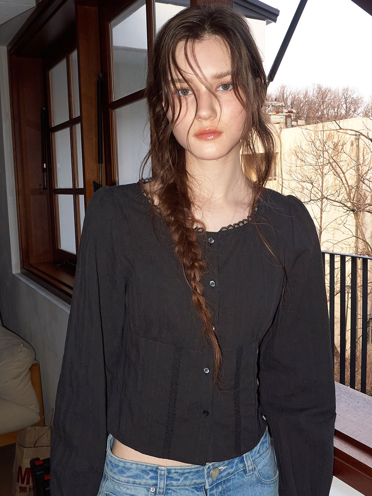 에트몽(ETMON) Lace Pintuck Shirring Blouse, Black
