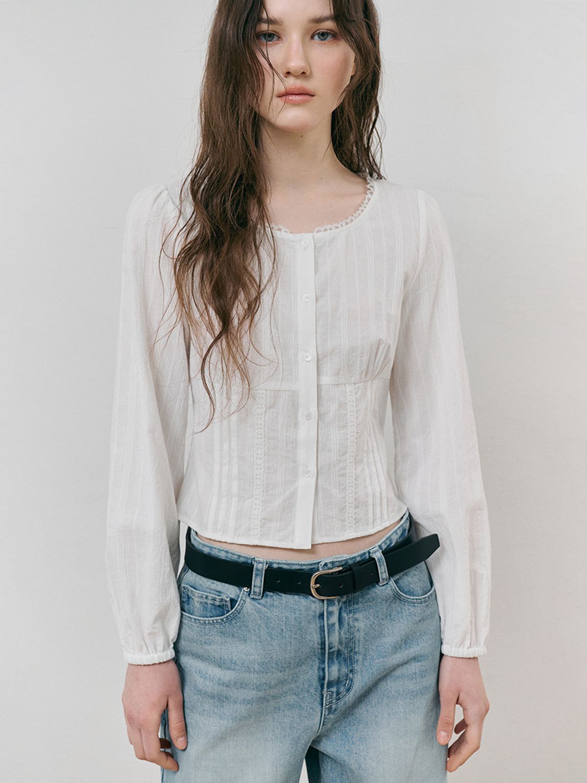에트몽(ETMON) Lace Pintuck Shirring Blouse, White