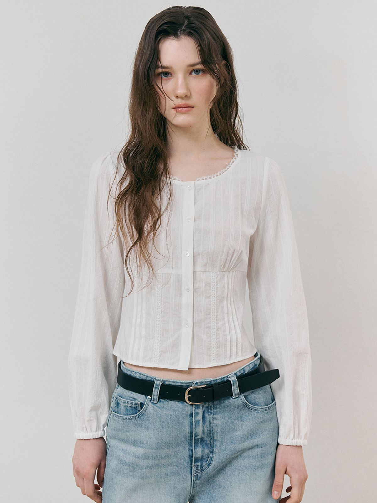 에트몽(ETMON) Lace Pintuck Shirring Blouse, White