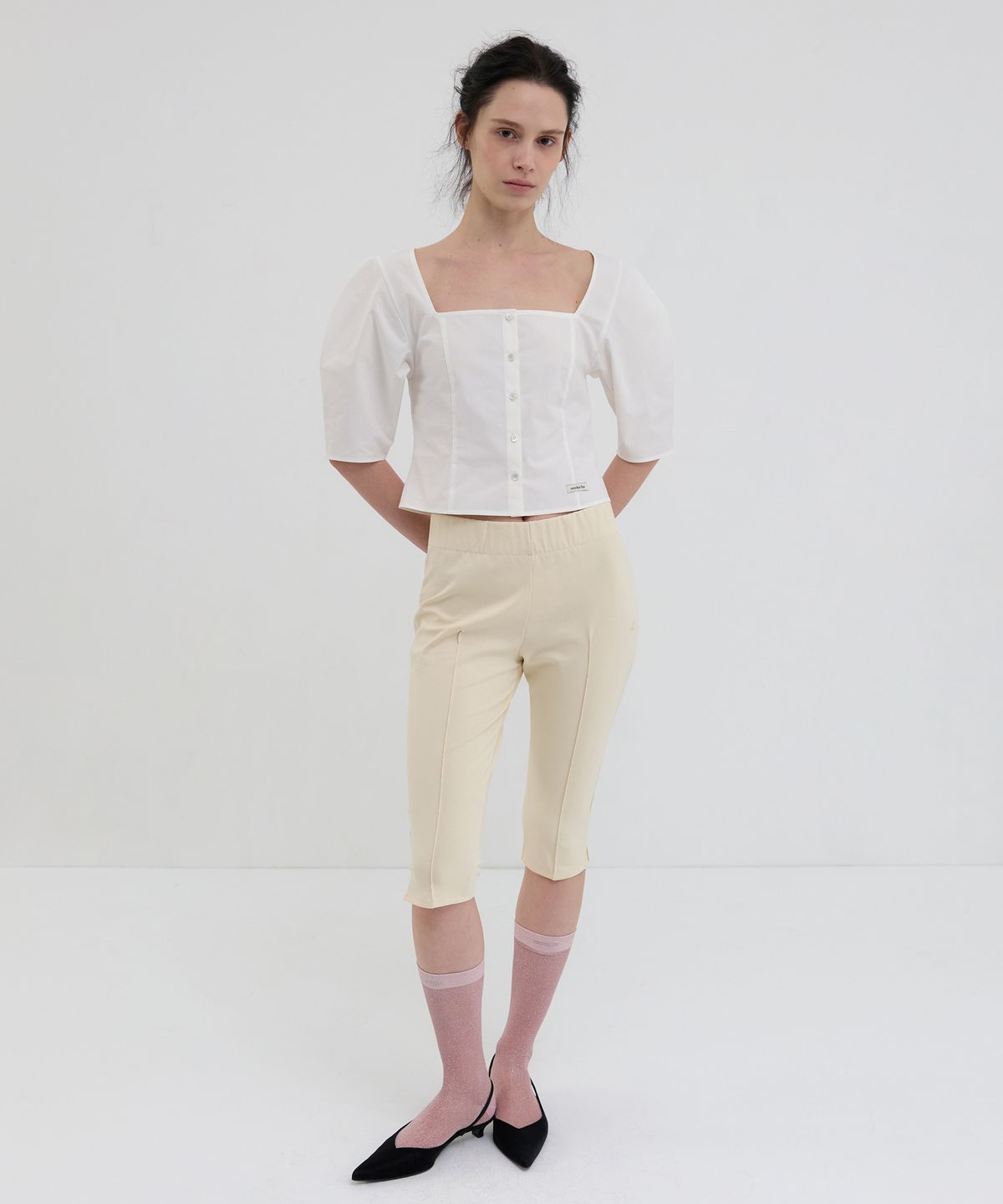 오버듀플레어(OVERDUEFLAIR) SQUARE NECK VOLUME BLOUSE_WHITE