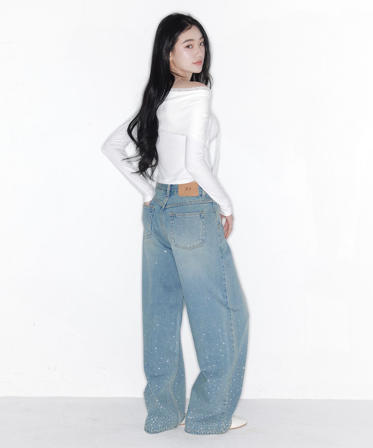더티스(THETIS) STELLA LACE OFF SHOULDER TOP_TT6S202IV