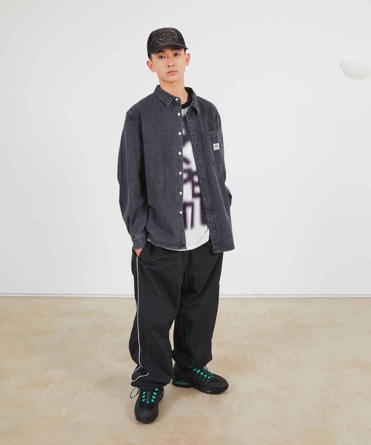 엘엠씨(LMC) WASHED DENIM GOTHIC OVAL 6PANEL CAP blue