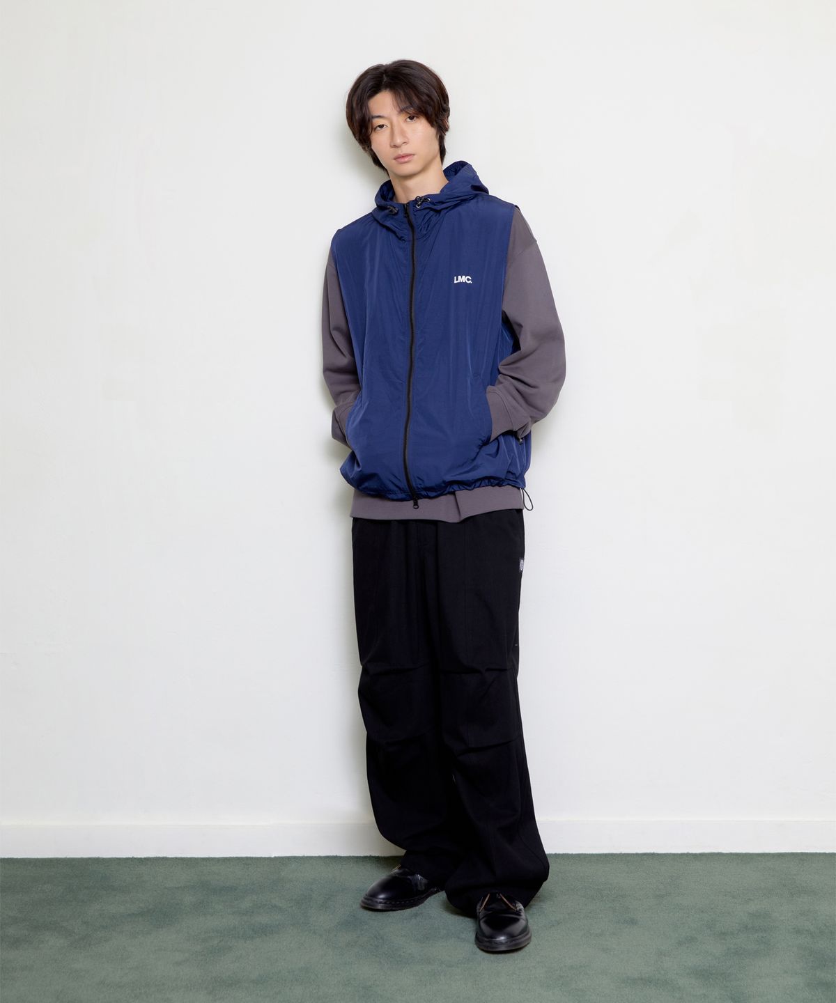 엘엠씨(LMC) PARACHUTE EASY PANTS gray khaki