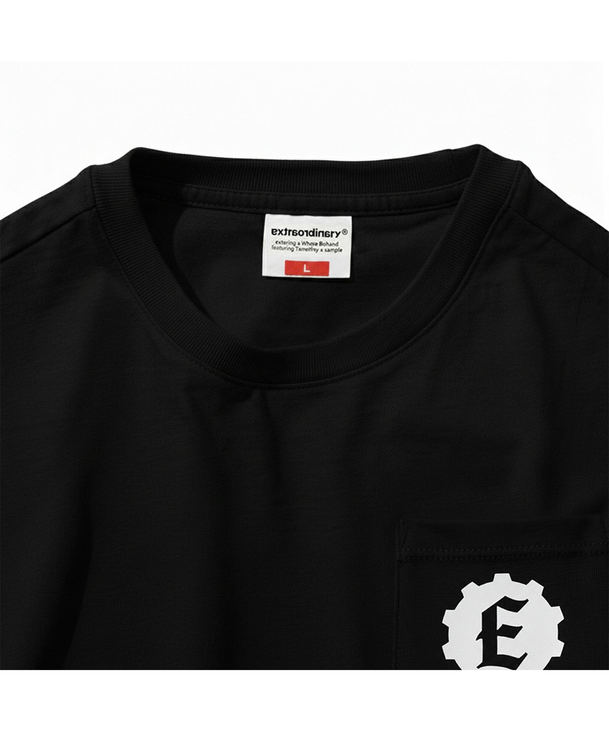 엑스트라오디너리(EXTRAORDINARY) STUDIO LOGO POCKET TEE BLACK