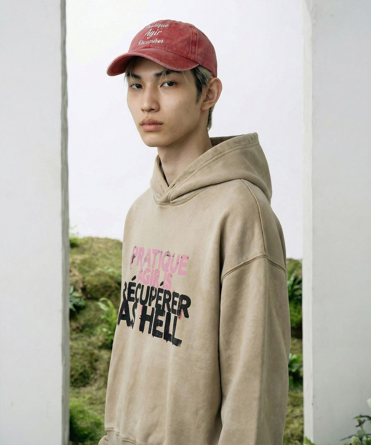 랑가주망(LENGAGEMENT) Hell-Raising Salt-Washed Crop Hooded T-Shirt (Beige)