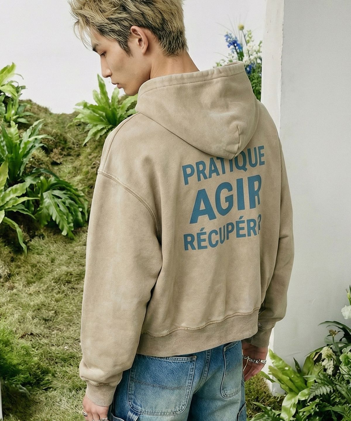 랑가주망(LENGAGEMENT) AGIR Salt-Washed Crop Hooded T-Shirt (Beige)