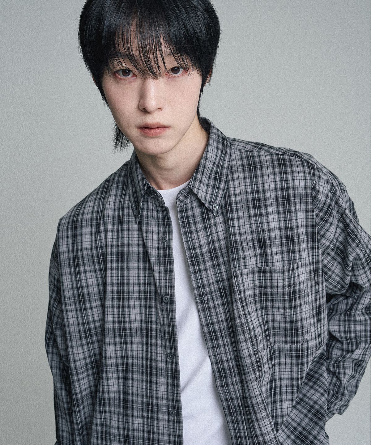 무븐(MOOVN) 빈티지 오버핏 체크 셔츠 블랙