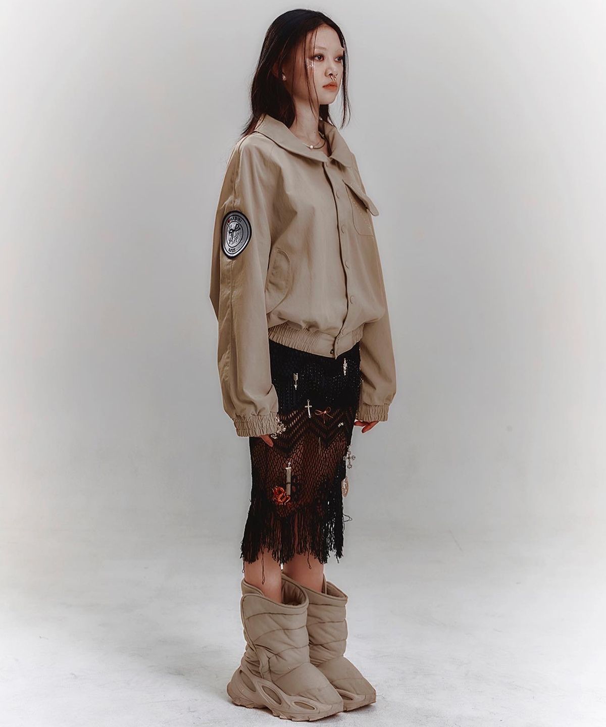베니조프로덕트(VENYJOPRODUCT) Big LoVER Embroidery Jacket : BEIGE
