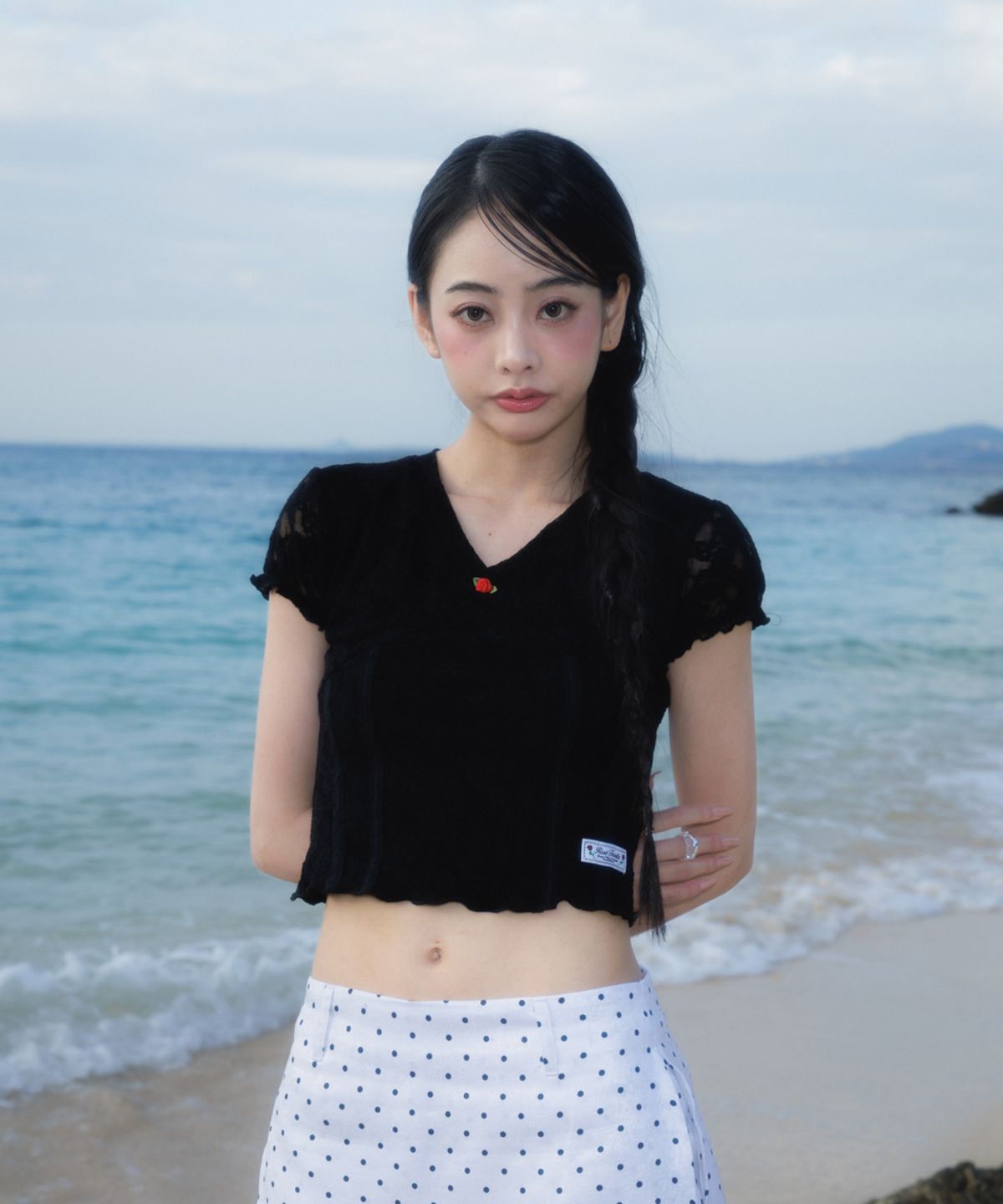 로제프란츠(ROSEFRANTZ) Rose Lace Slim T-shirt [Black]
