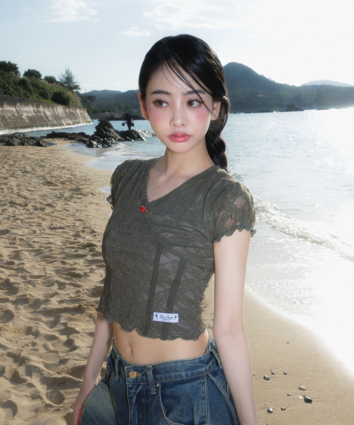 로제프란츠(ROSEFRANTZ) Rose Lace Slim T-shirt [Khaki]