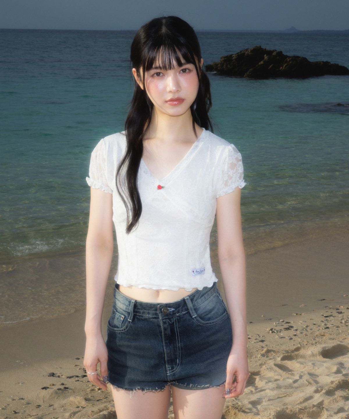 로제프란츠(ROSEFRANTZ) Rose Lace Slim T-shirt [Ivory]