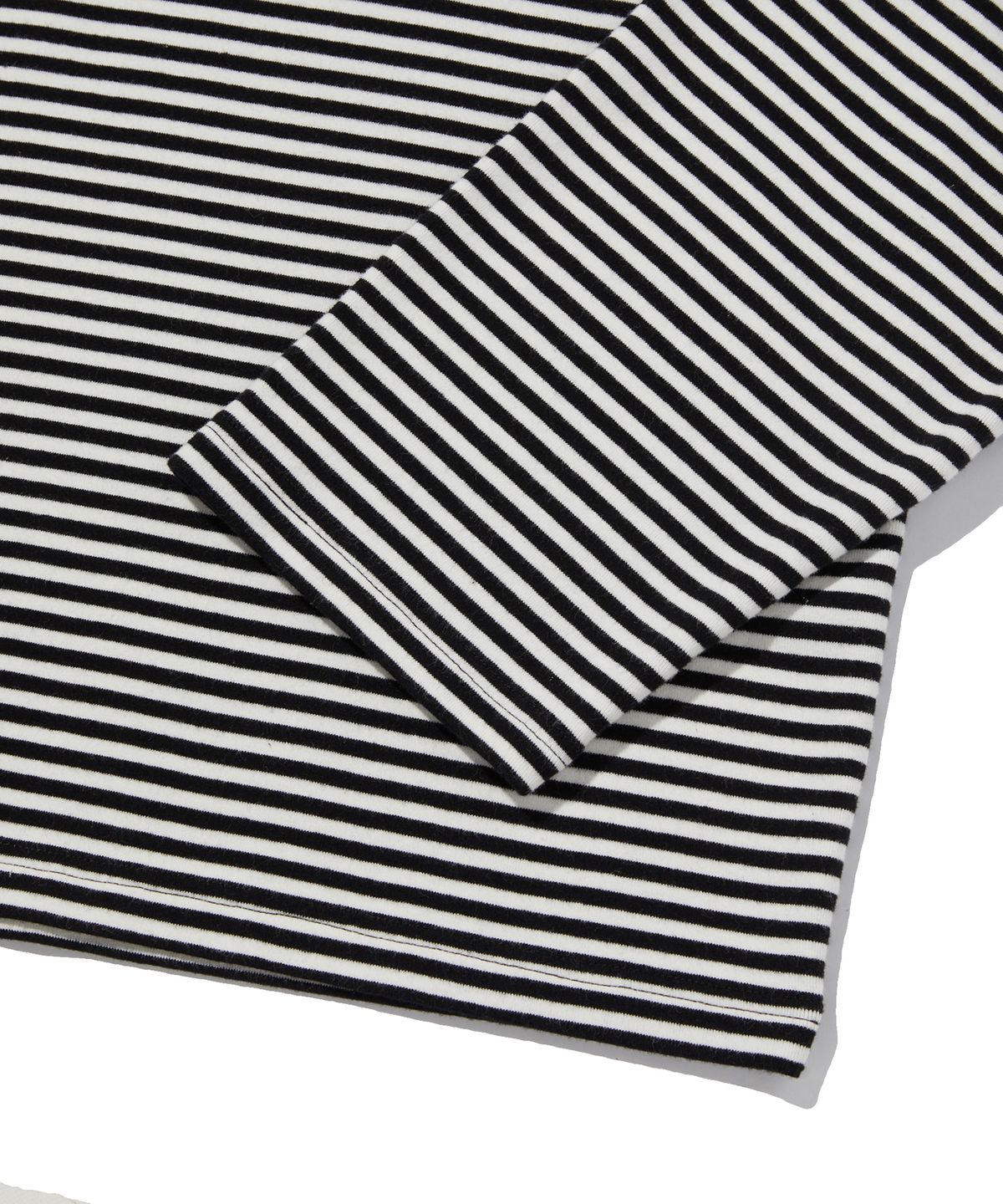 스웨이드(SUADE) BASIC STRIPE LONG SLEEVE [BLACK]
