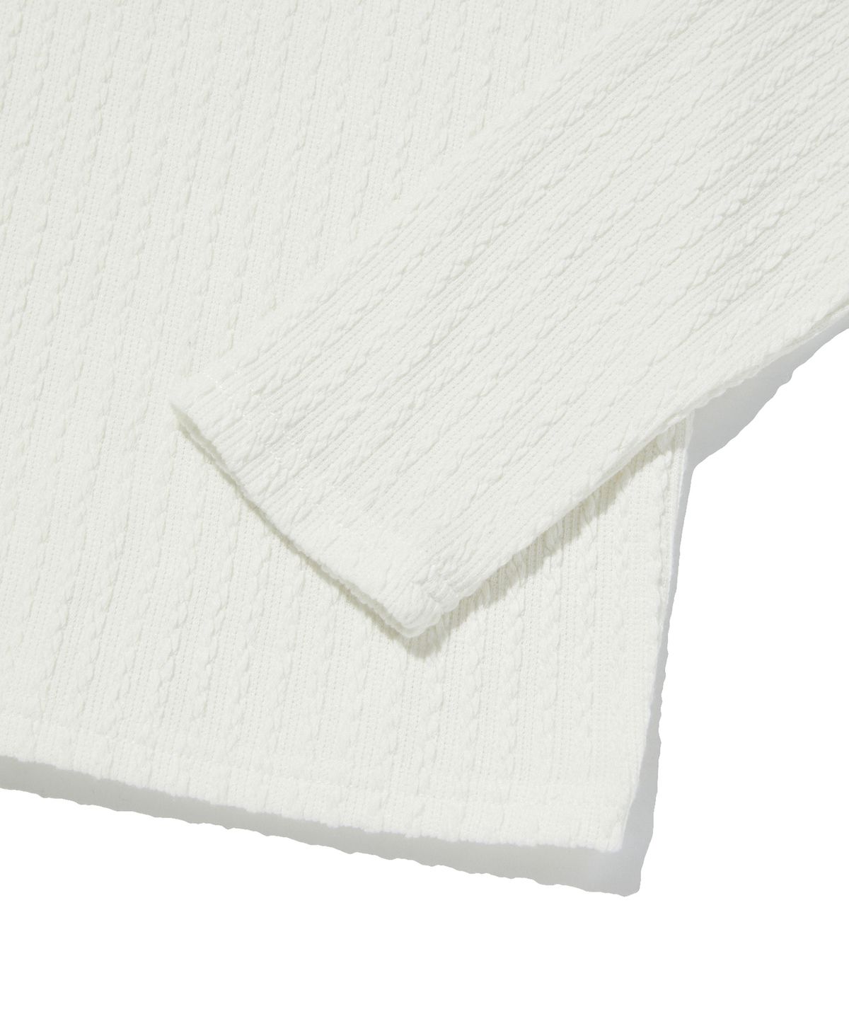 스웨이드(SUADE) CABLE HENLEY NECK [WHITE]