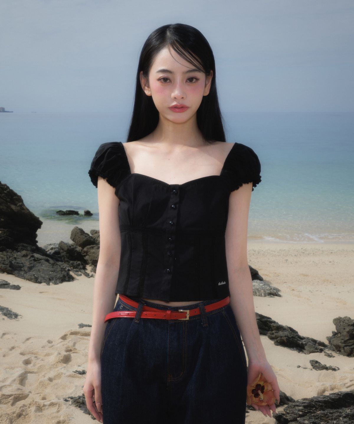 로제프란츠(ROSEFRANTZ) Lace Shirring Crop Blouse [Black]