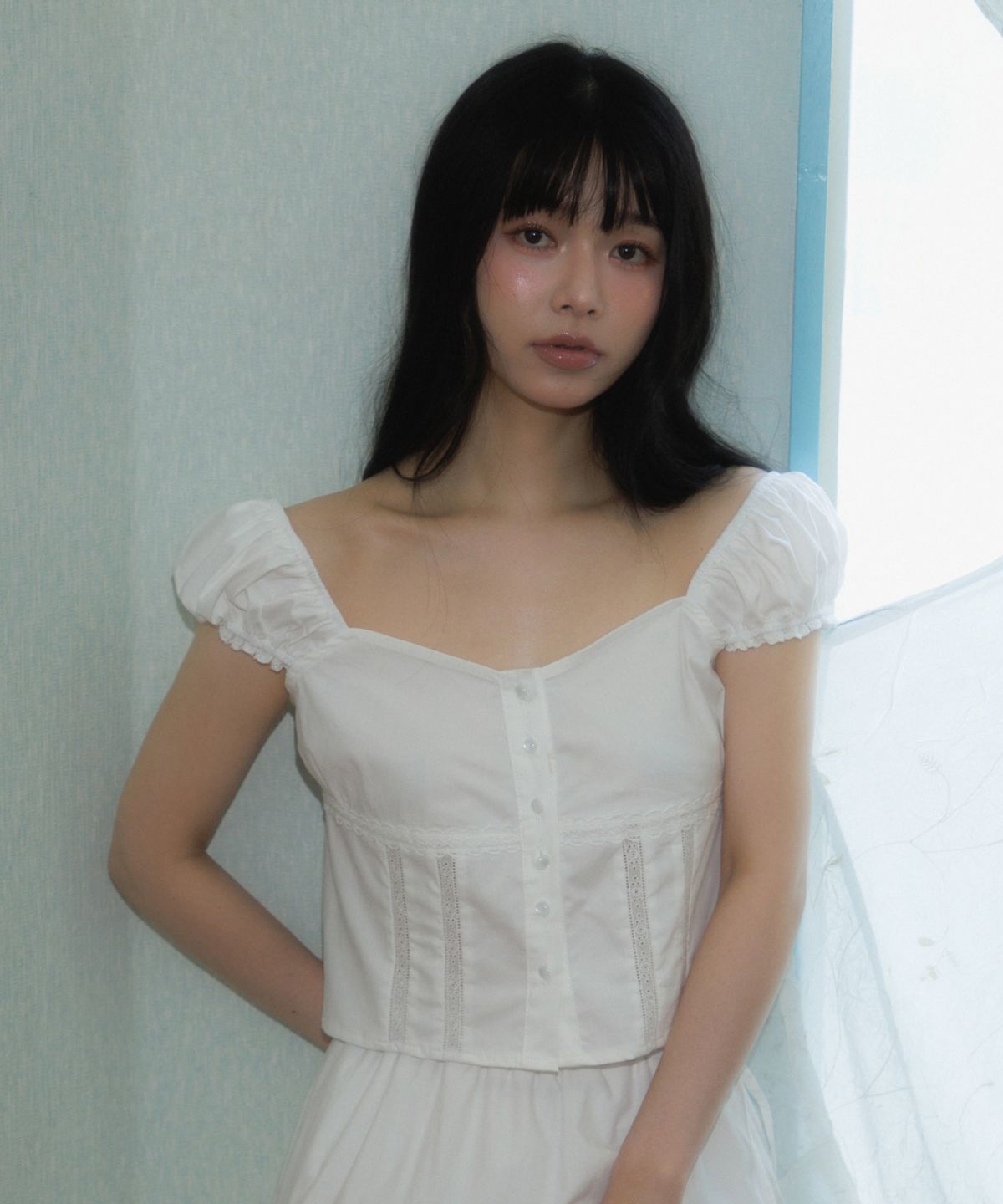 로제프란츠(ROSEFRANTZ) Lace Shirring Crop Blouse [Ivory]