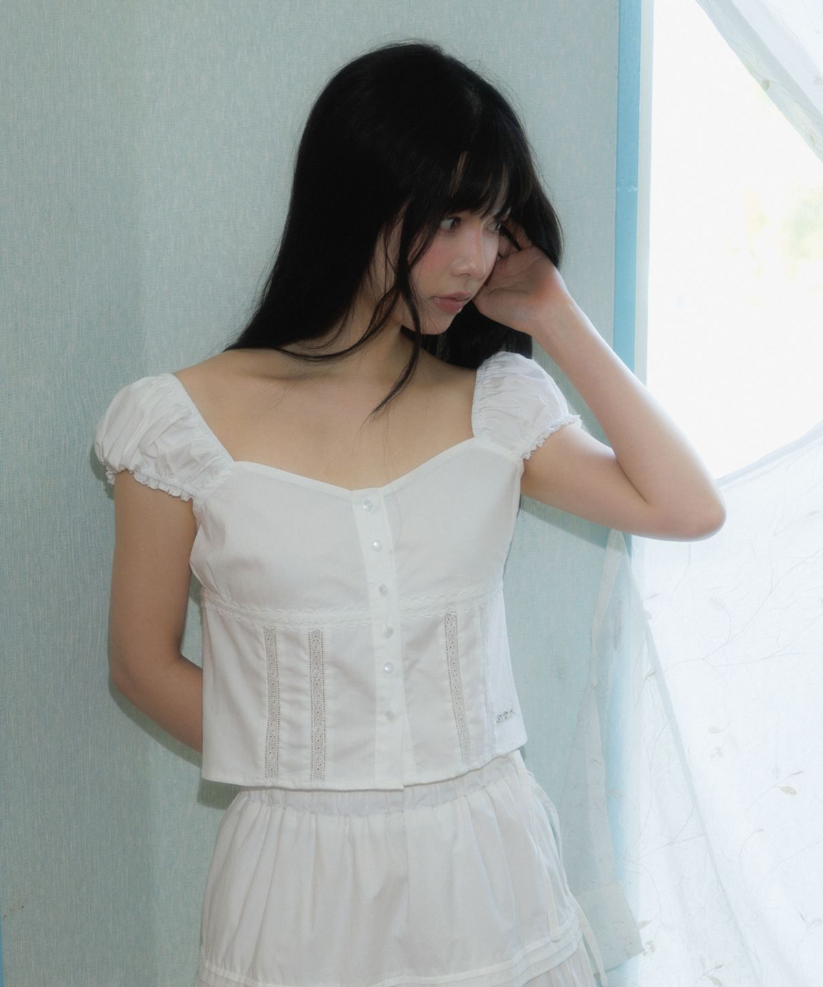 로제프란츠(ROSEFRANTZ) Lace Shirring Crop Blouse [Ivory]