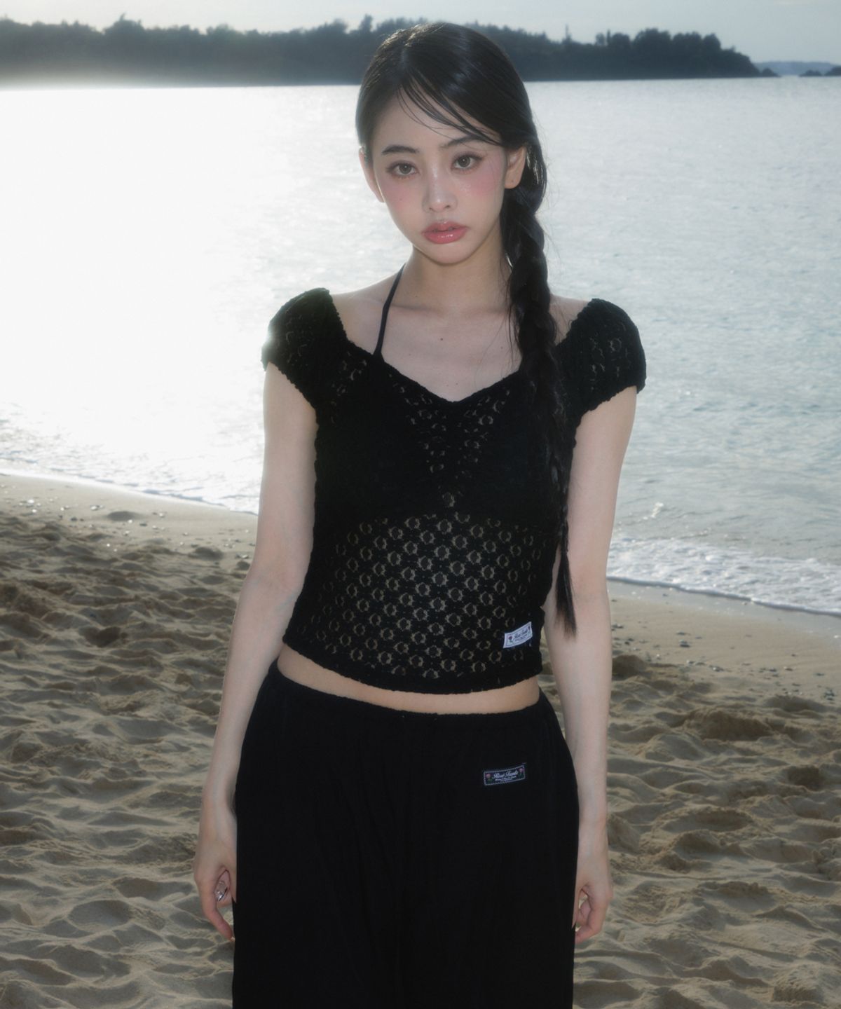 로제프란츠(ROSEFRANTZ) Lace Shirring Crop T-shirt [Black]