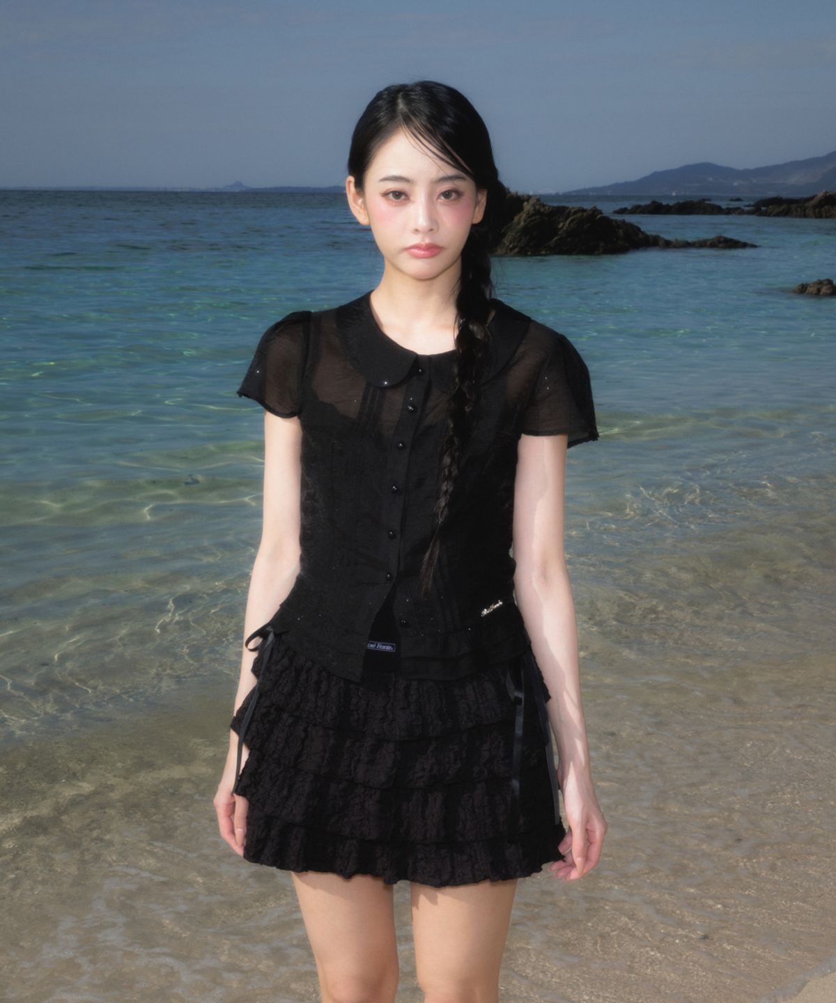 로제프란츠(ROSEFRANTZ) See-through Pleat Short Sleeved Blouse [Black]
