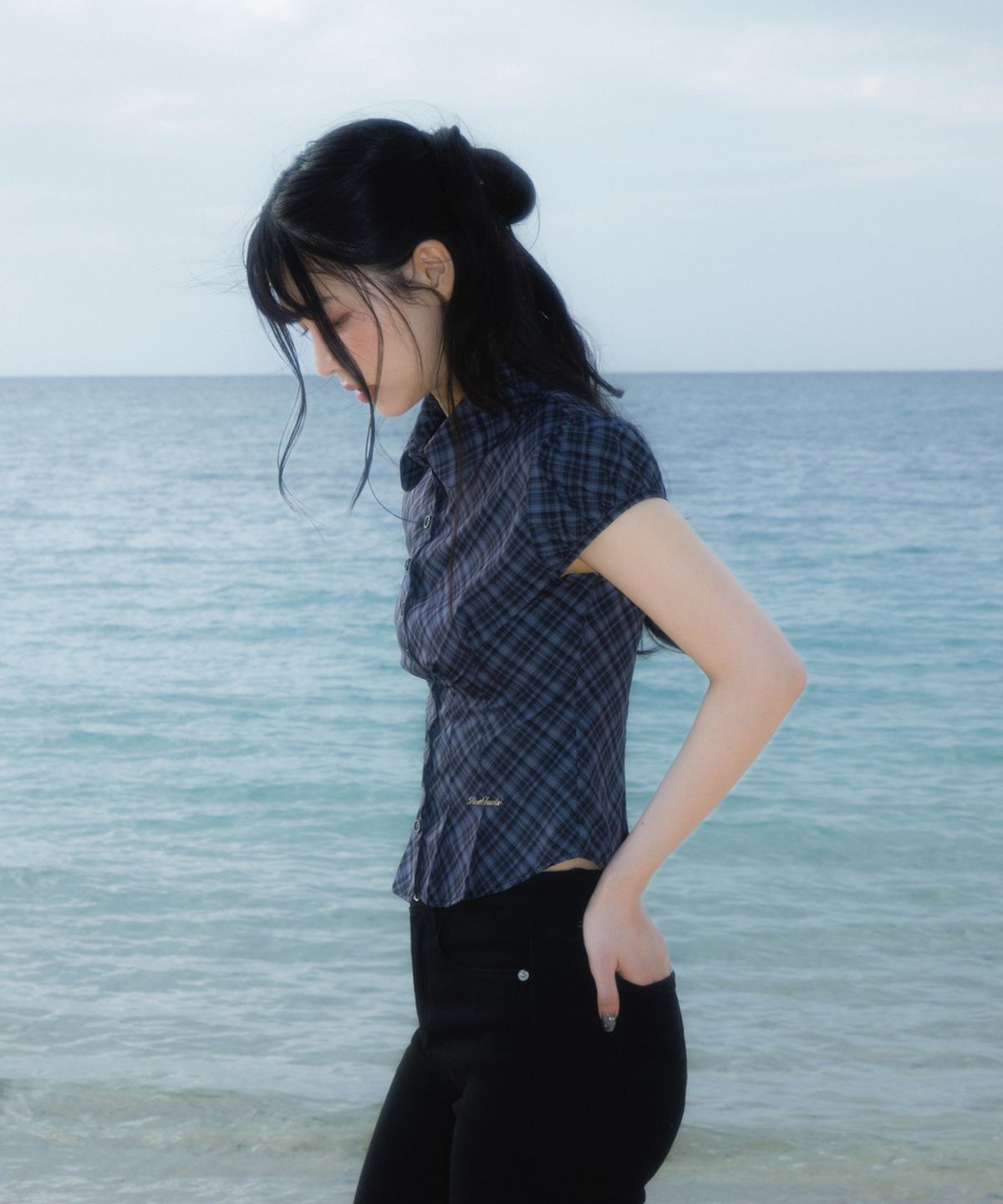 로제프란츠(ROSEFRANTZ) Check Puff Short Sleeve Blouse [Black]