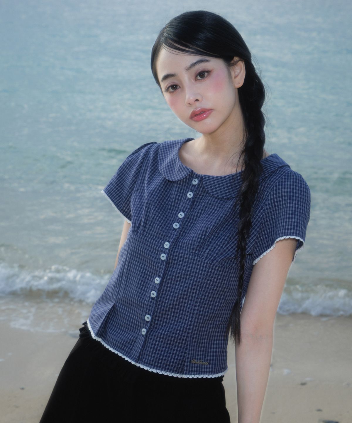 로제프란츠(ROSEFRANTZ) Round Collar Short Sleeve Blouse [Navy]