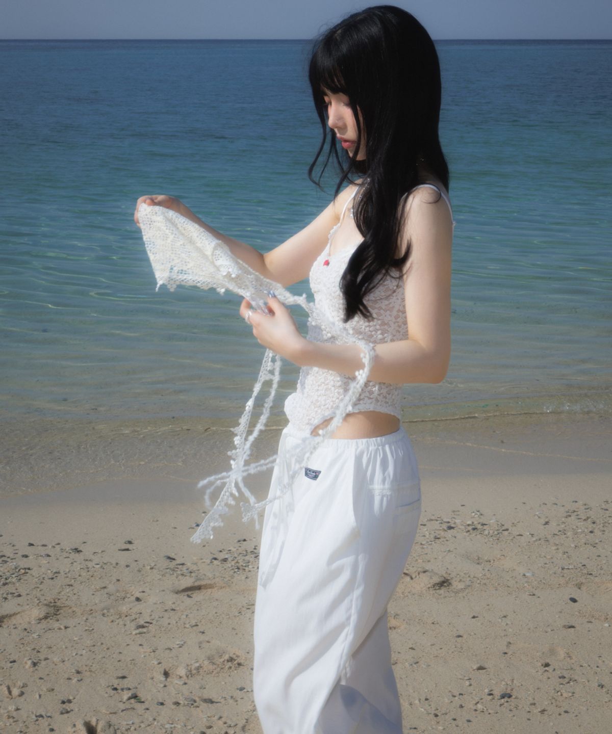 로제프란츠(ROSEFRANTZ) Back Lace Nylon Wide Pants [White]
