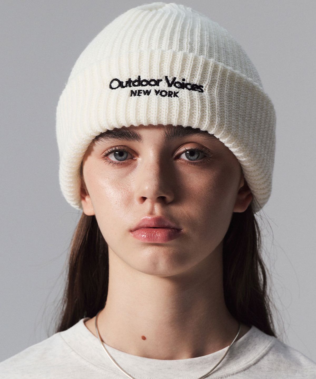아웃도어 보이스(OUTDOOR VOICES) CLASSIC LOGO NY CUFF BEANIE (IVORY)